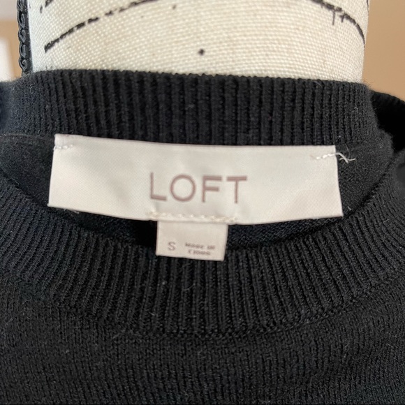 LOFT Floral mixed media black sweater. Small - Picture 5 of 6